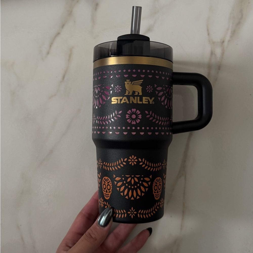 Día de los muertos Black Stanley 20 oz Cup Special edition